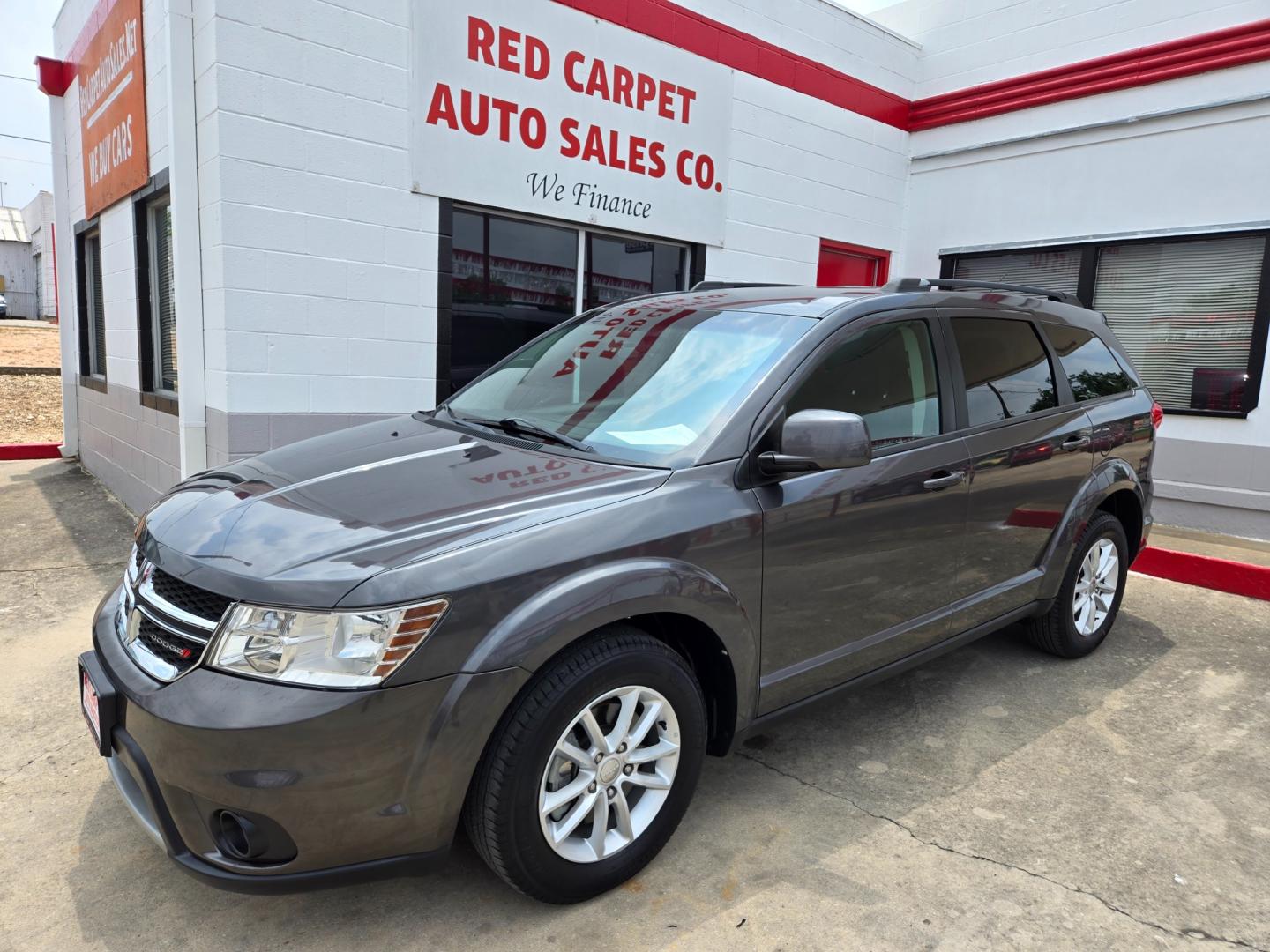 2014 GRAY Dodge Journey SXT (3C4PDCBGXET) with an 3.6L V6 DOHC 24V engine, 6-Speed Automatic transmission, located at 503 West Court, Seguin, TX, 78155, (830) 379-3373, 29.568621, -97.969803 - Photo#0